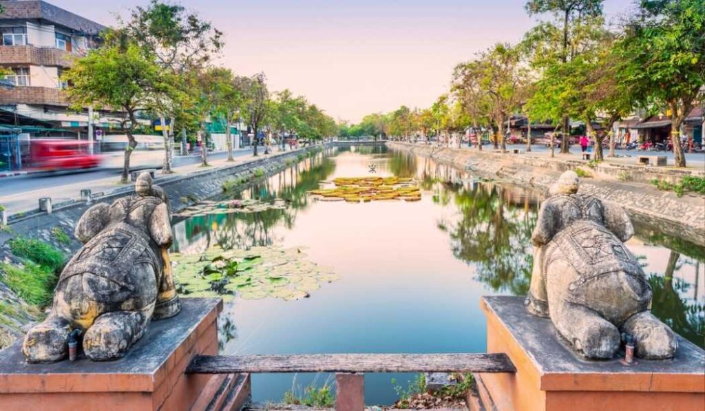 Best-Things-to-Do-in-Chiang-Mai-Thailand-best-travel-guide-chiang-mai-old-town